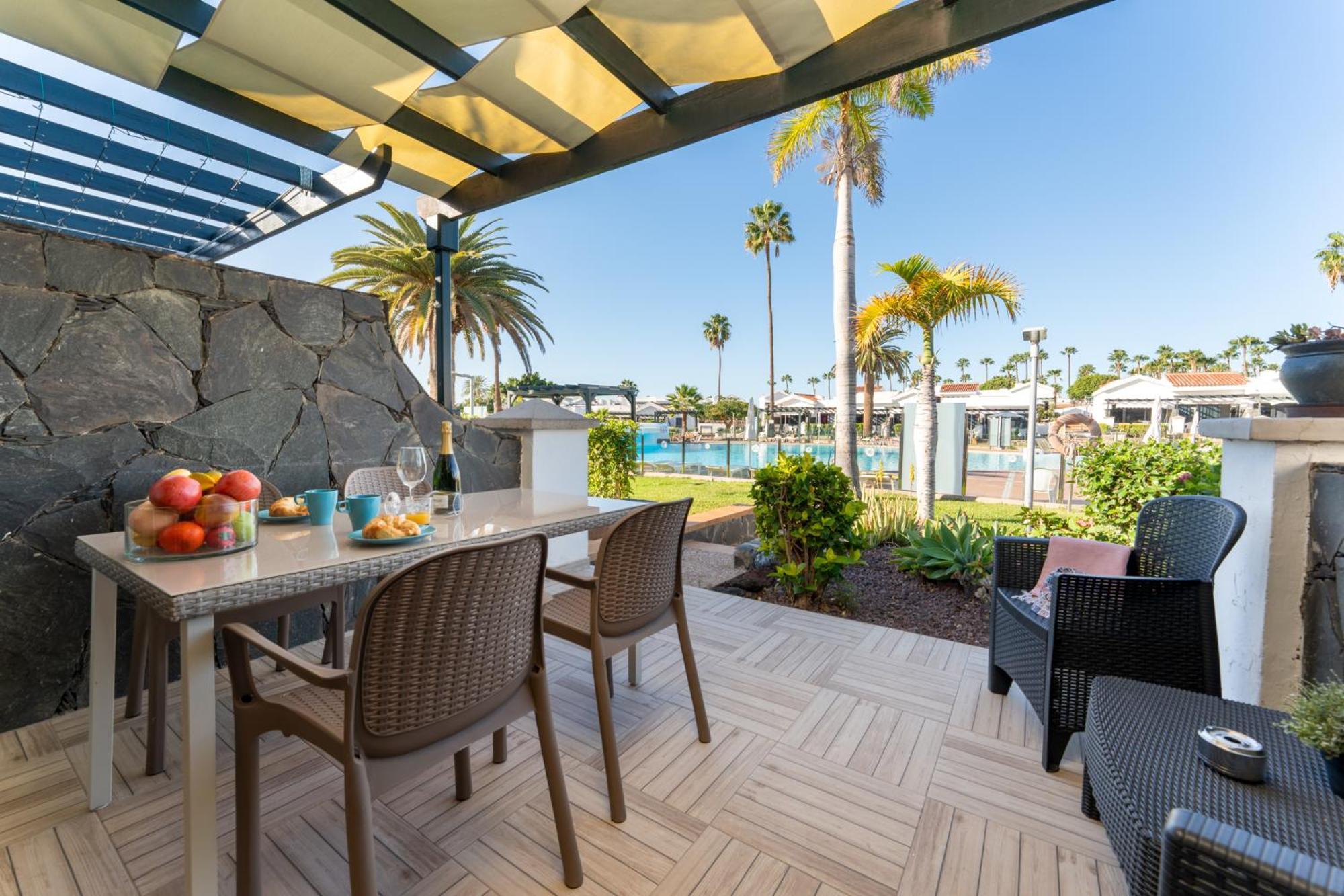 Luxury Poolside Holiday Home มาสปาโลมาส ภายนอก รูปภาพ